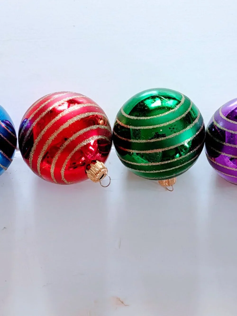 Set of 4 VTG GKI Bethlehem Glass Shatterproof Ornaments Classic Italian Romania